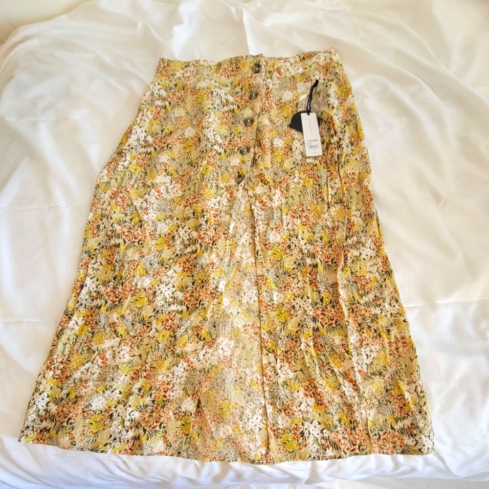 Cute skirt, flower pattern
